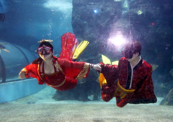 Fashion show goes underwater