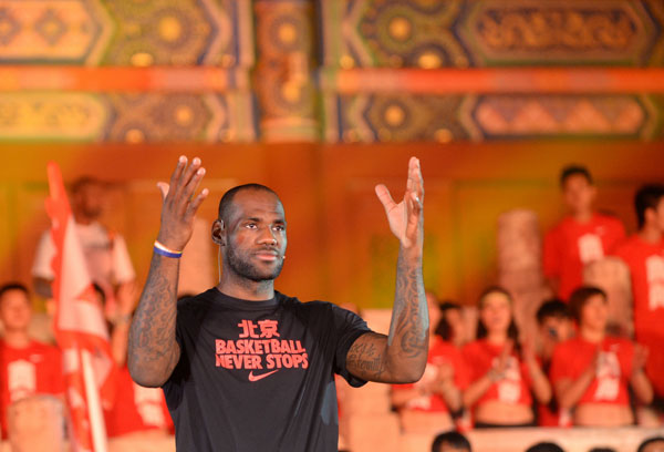 LeBron James promotes youth sports in Beijing