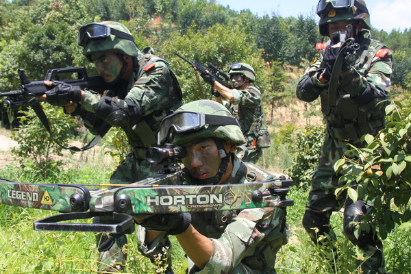 Soldiers take aim during anti-terror drill