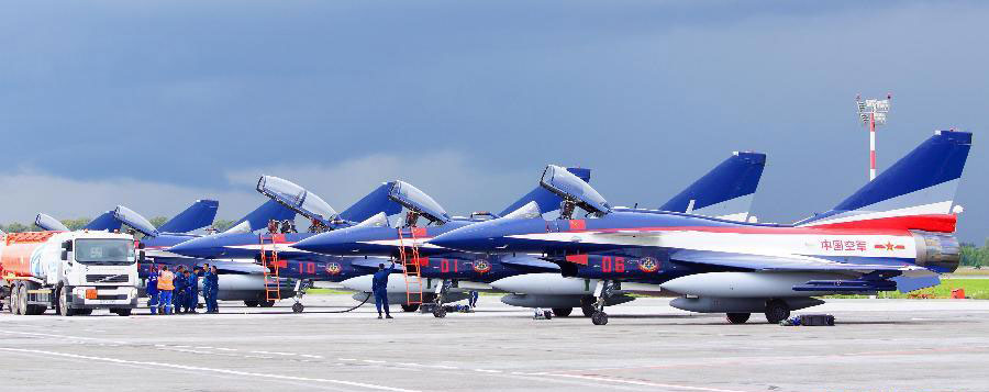 PLA aerobatic team to star at Moscow airshow