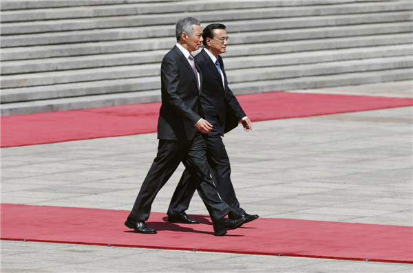 Singapore PM starts official visit to China