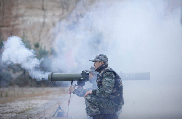 Frontier forces test shooting skills in NE China