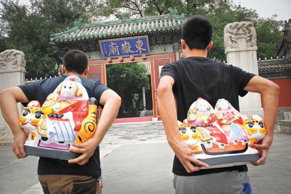 Beijing's rabbit god returns