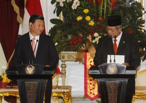 President Xi meets Indonesian counterpart on ties