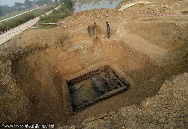 Rare wares from Han Dynasty grave