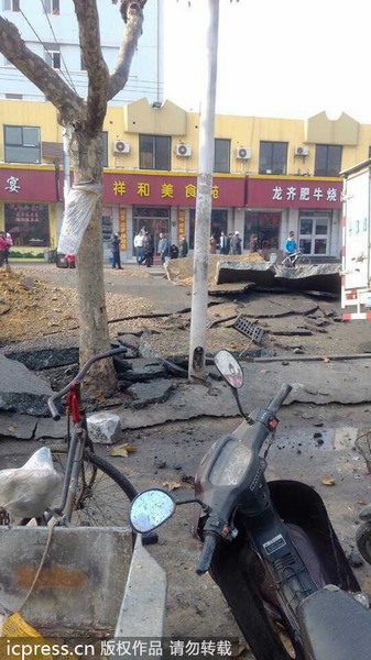 Oil pipeline blast leaves 22 dead in E China