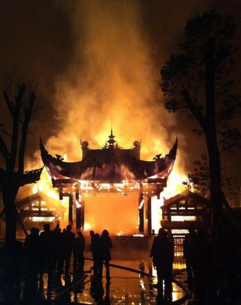 Fires destroys covered bridge in SW China