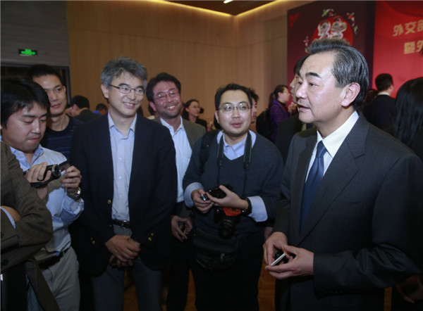 FM held receptions for foreign correspondents