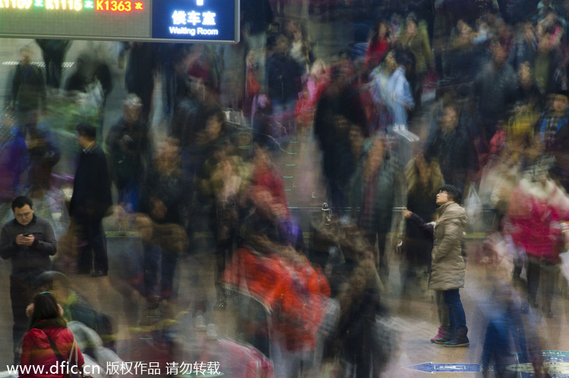 Passenger peak at Beijing rail station