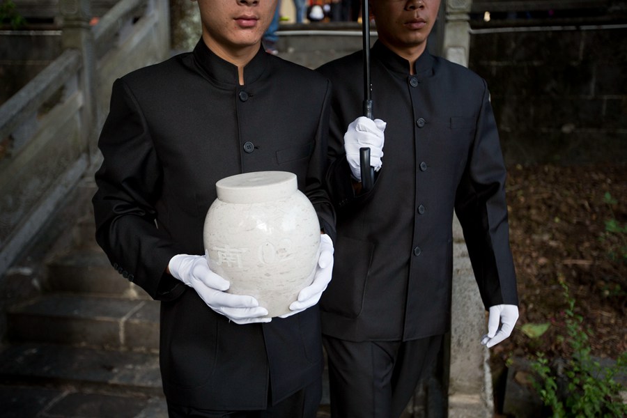Urns of Chinese expeditionary soldiers buried in cemetery