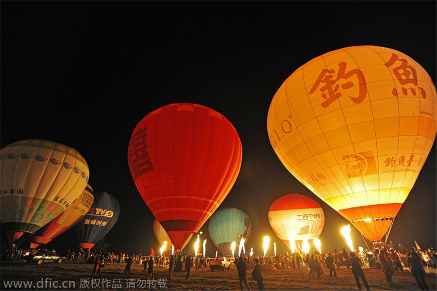 Hot air balloon challenge in Wuhan
