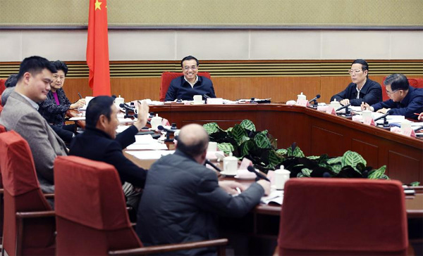 Premier Li hears opinions on govt work report