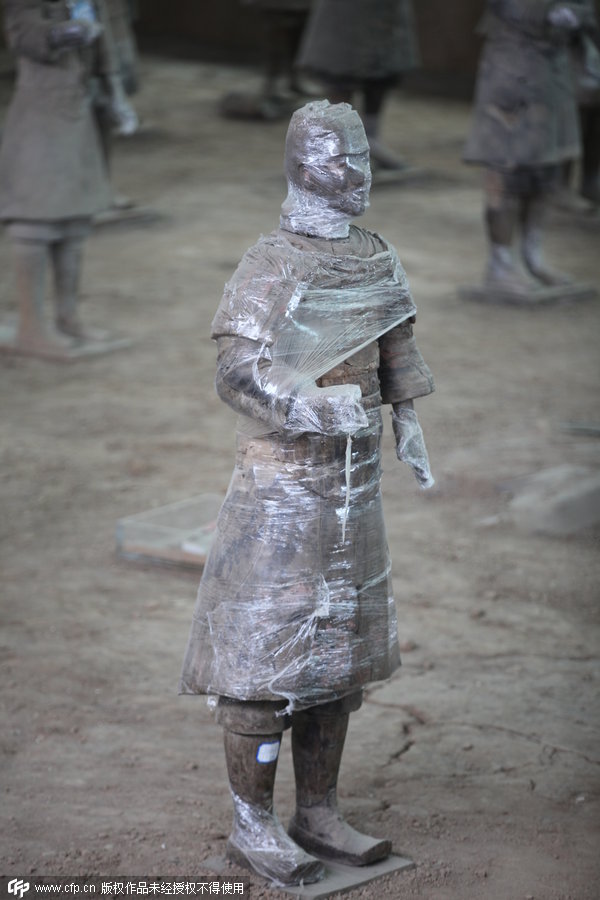 Restored terracotta warriors don 'scarves' and 'dresses'