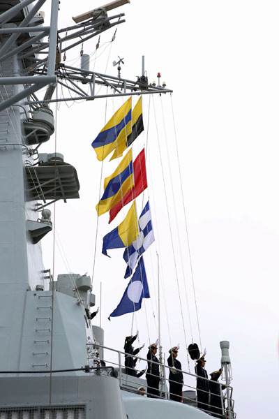 New navy escort fleet leave for Gulf of Aden