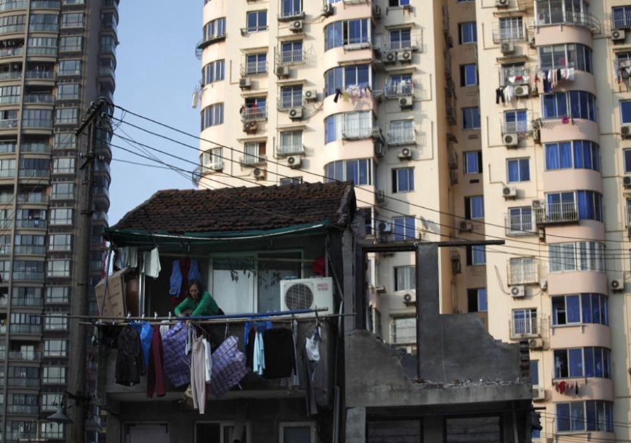 Stubborn 'nail houses' in China