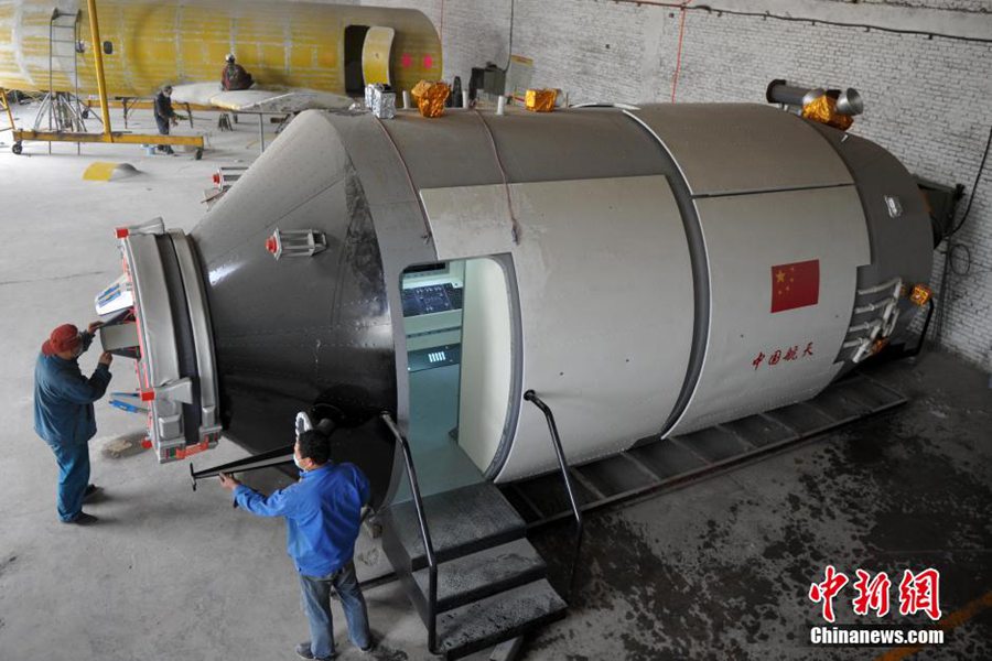 Chinese hobbyists create model Tiangong-1