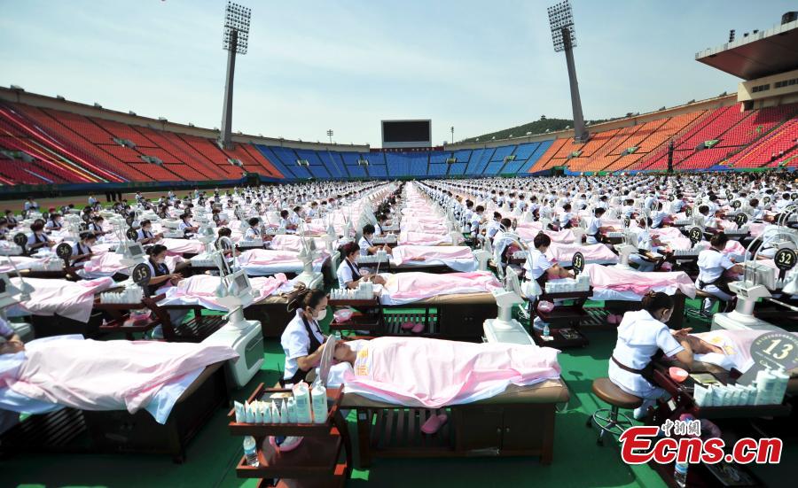 1,000 beauty therapists attempt new world record