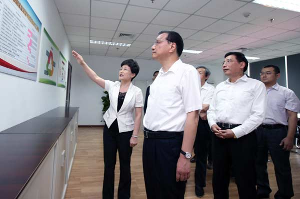 Premier Li urges high-level China manufacturing