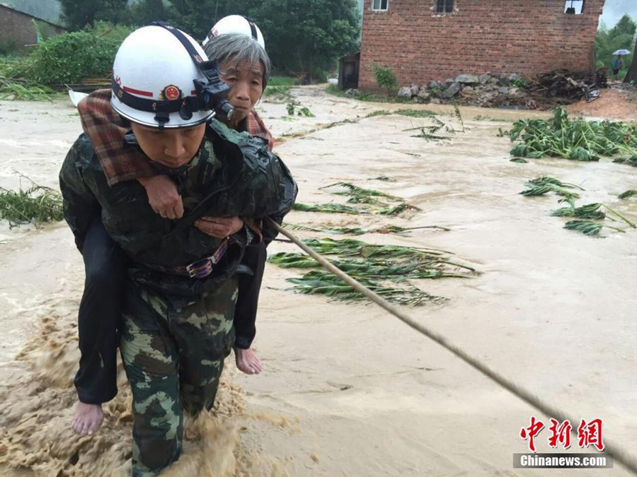 Rainstorm wreaks havoc in Fujian province