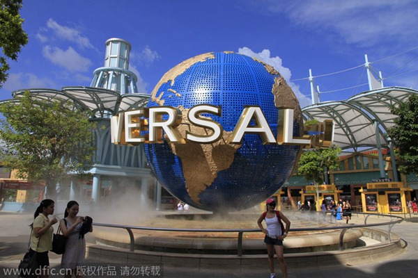 Universal signs deal to open biggest theme park in Beijing