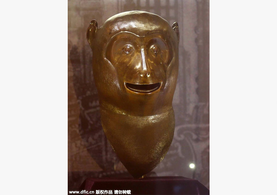 Animal heads of Old Summer Palace relics on display in Shanghai
