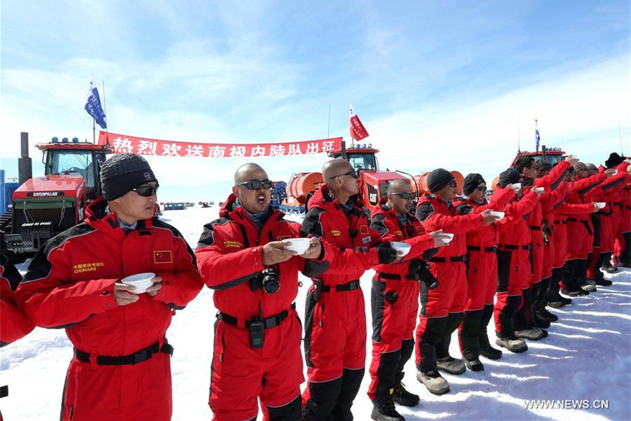 Two Chinese Antarctic expedition teams set off for Antarctic inland