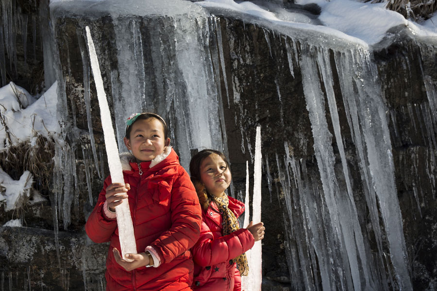 Cold snap brings joy and beauty to south China