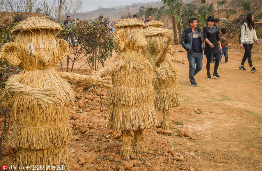 More than 100 creative scarecrows attract tourists