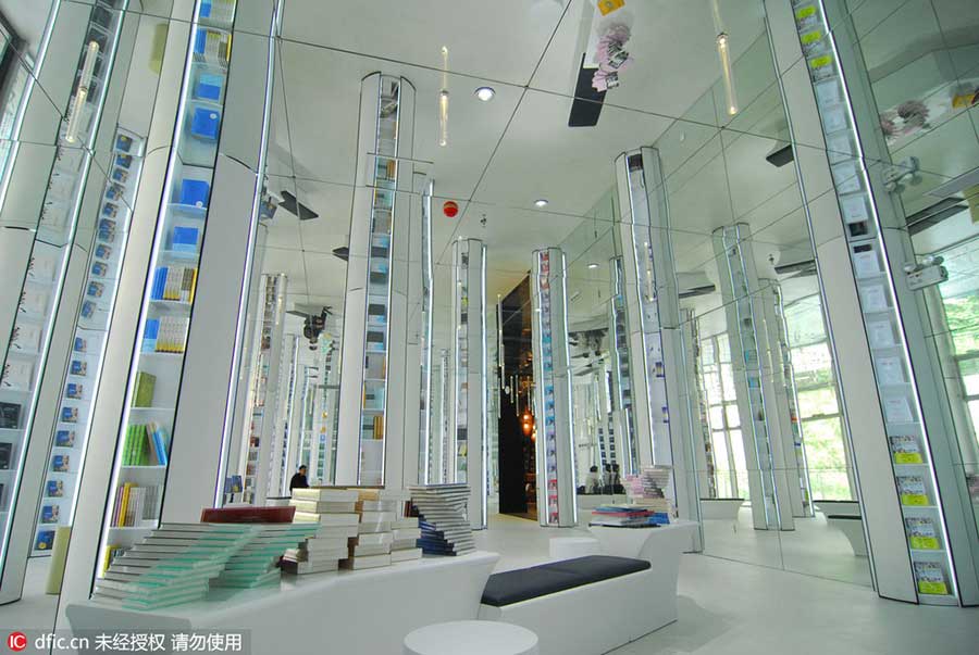 Maze-like bookstore opens new branch in Hangzhou