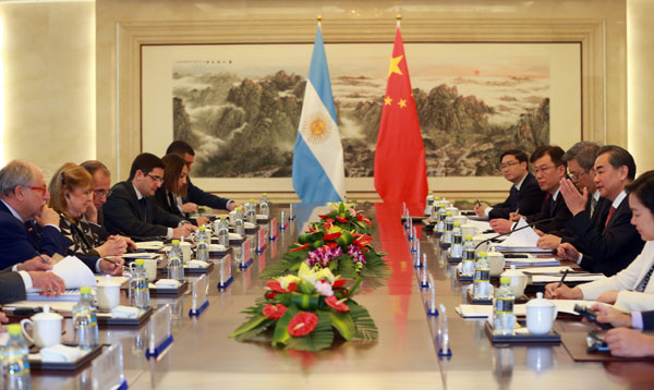China confident in Latin American development: FM
