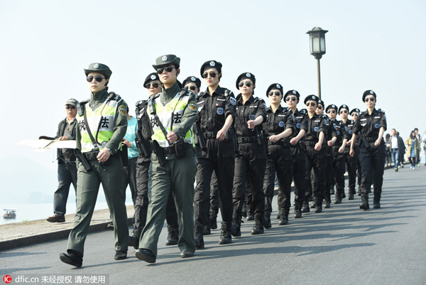 All-female patrol formed to help out Hangzhou tourists