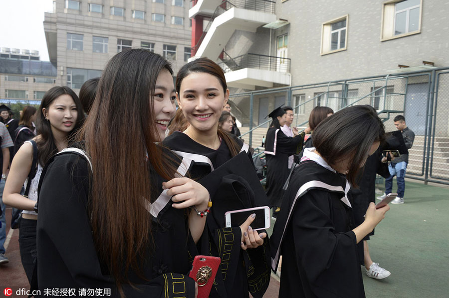 Future film stars take graduation photos