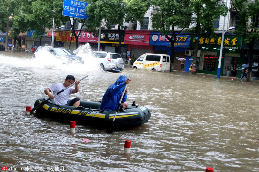 Heavy rain, floods across China