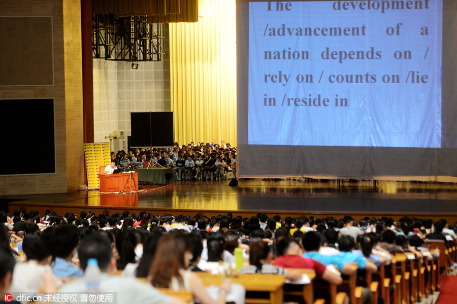 Super-sized class has 3,500 students for postgraduate exam