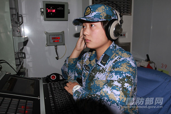 Female soldiers on Frigate Jingzhou