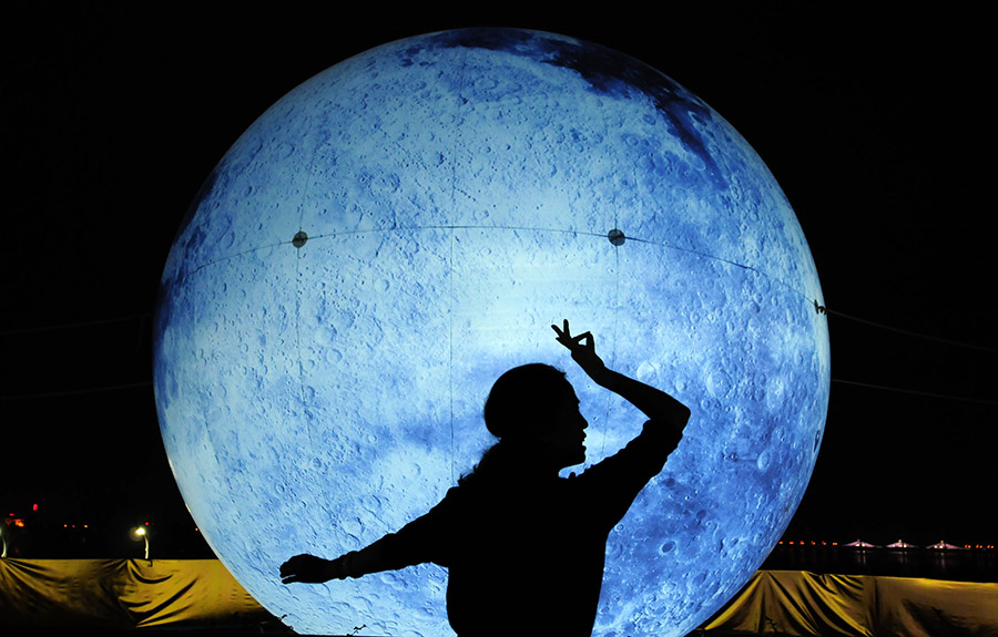 'Man-made moon' celebrates Mid-autumn Festival