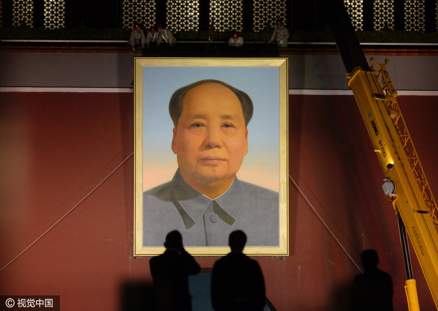 New Mao Zedong's portrait graces Tian'anmen