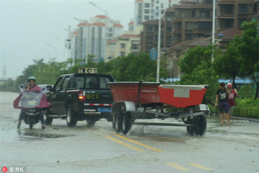Typhoon Sarika makes landfall in South China