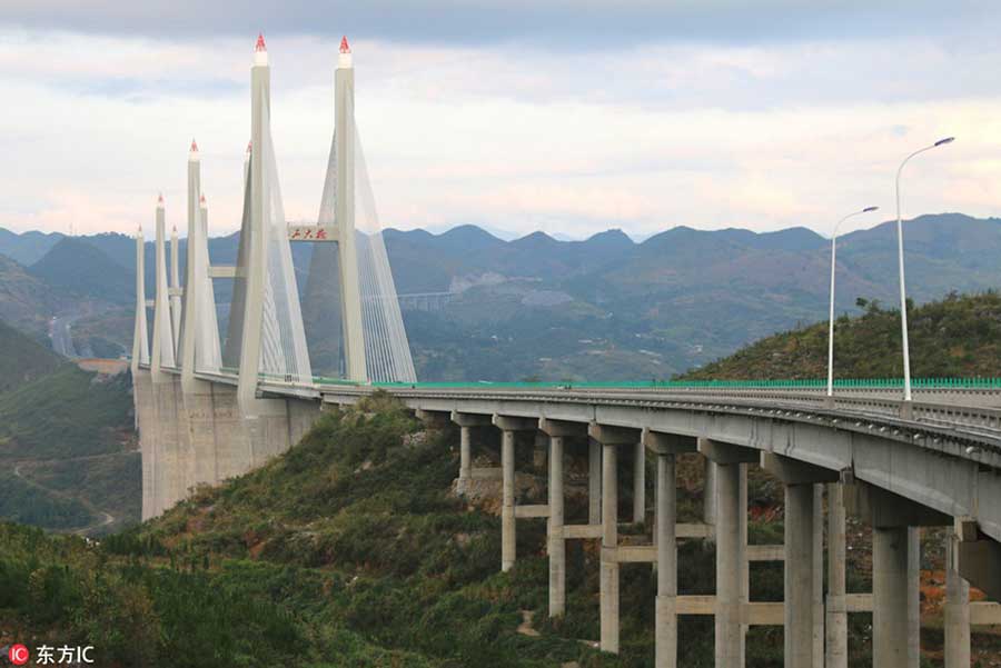 World's first multiple-span cable-stayed bridge to open in Hunan