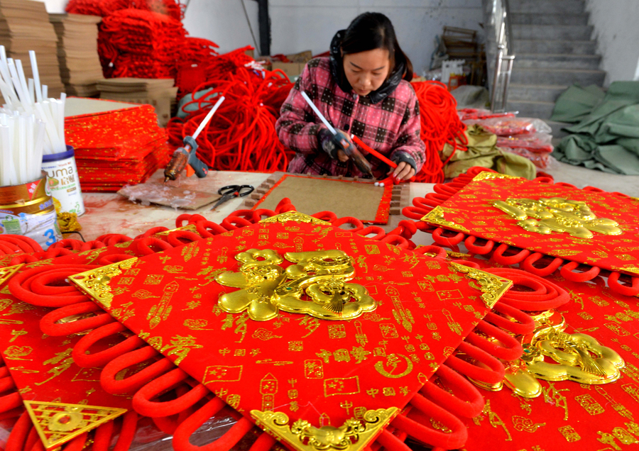 From food to decoration: Lunar New Year preparations are underway