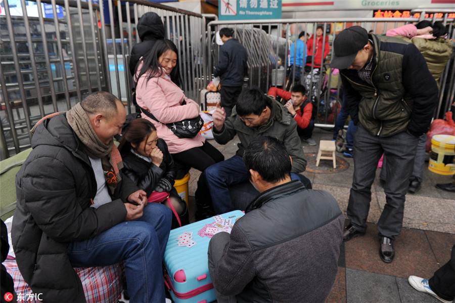 On the way home: Spring Festival travel rush to begin