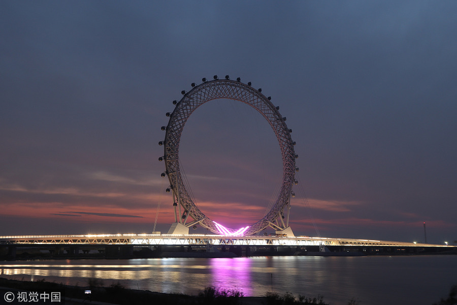 World's largest shaftless Ferris wheel built in China