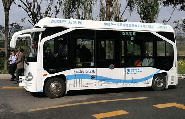 4 self-driving buses tested in Shenzhen