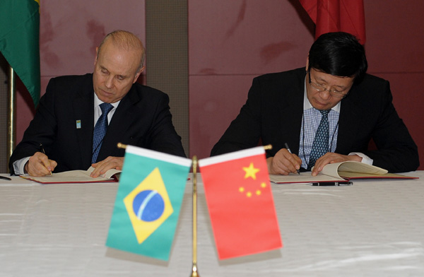 China, Brazil sign economic co-op agreements