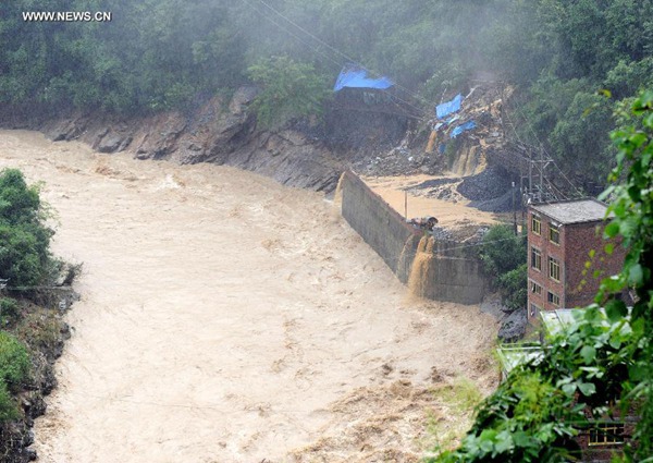 8 dead, 24 missing in SW China rainstorms