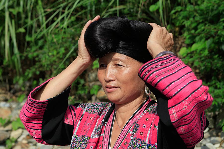Huangluo: China's 'long hair village'