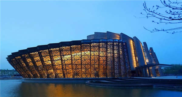 Theaters in Wuzhen: Stages for the world's players