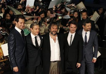 'Hobbit' fever beats Tom Cruise at box office