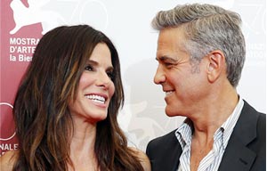 Clooney, Bullock launch Venice into orbit with 'Gravity'