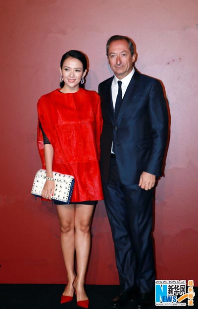 Zhang Ziyi attends fashion show in Shanghai